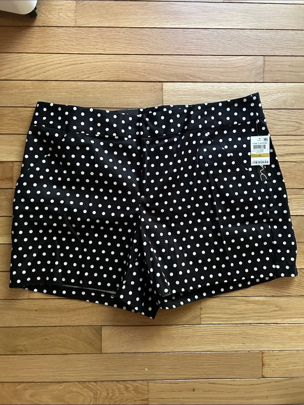 NWT INC Curvy Fit Polka Dot Women's Black and White Shorts Size 14